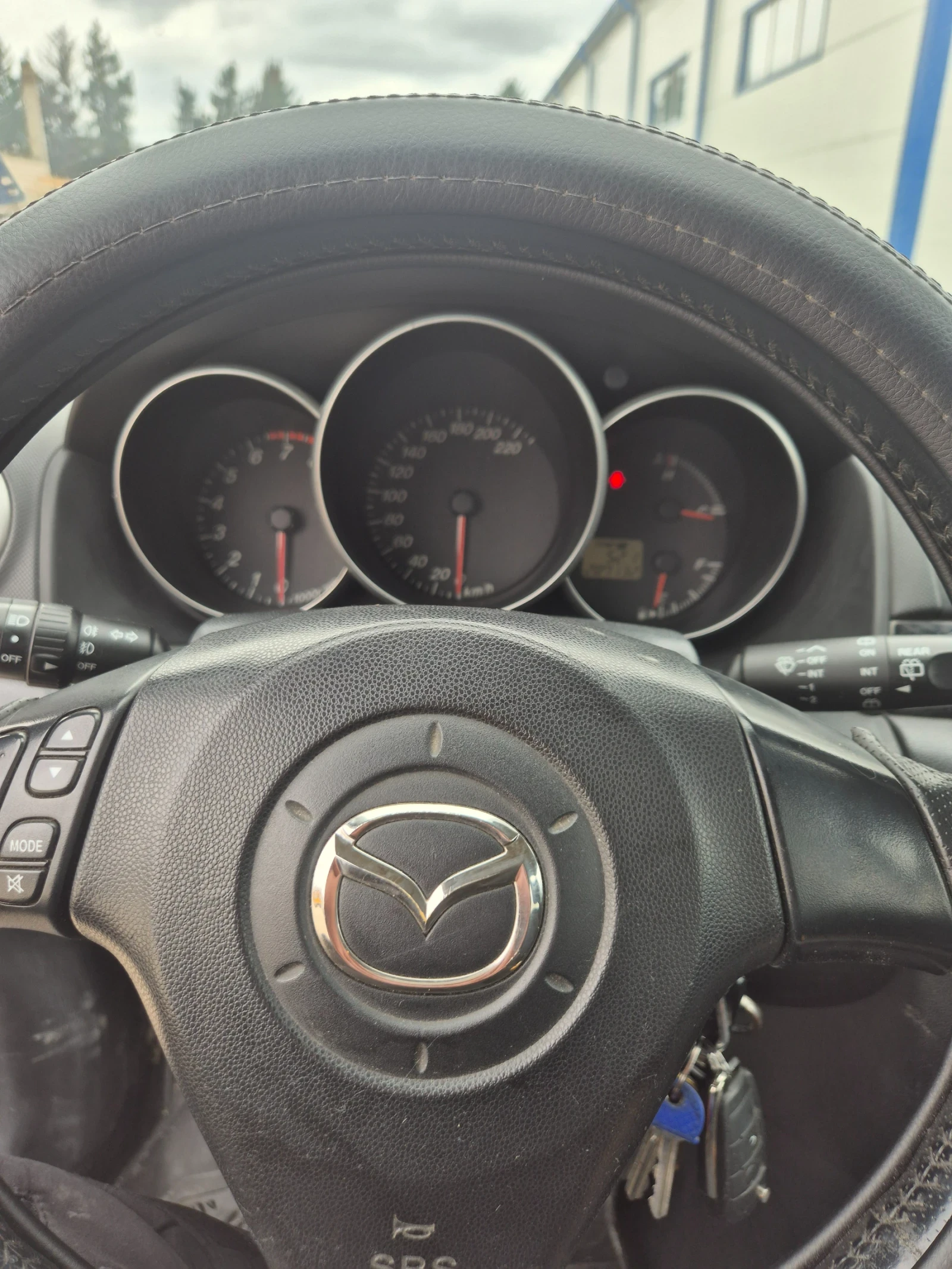 Mazda 3 1.6 бензин/газ, снимка 8 - Автомобили и джипове - 54791337