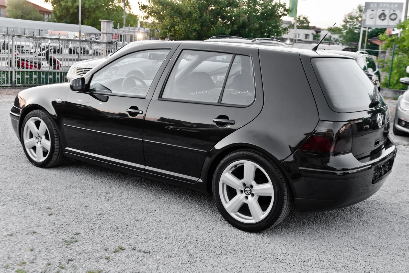 VW Golf 1.9tdi 90ks, снимка 7 - Автомобили и джипове - 54861256
