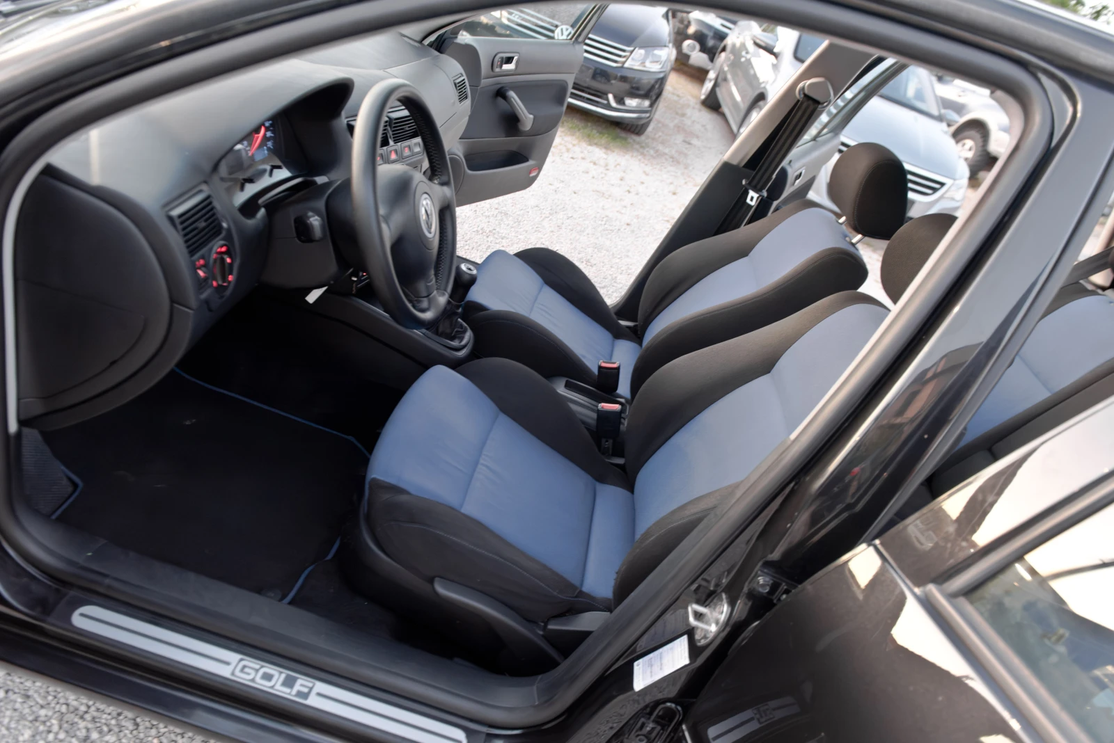 VW Golf 1.9tdi 90ks, снимка 12 - Автомобили и джипове - 54861256