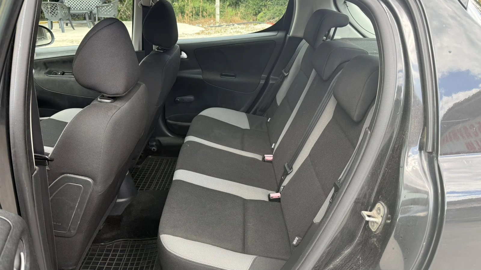 Peugeot 207 1.4 Стария двигател, снимка 12 - Автомобили и джипове - 55404573