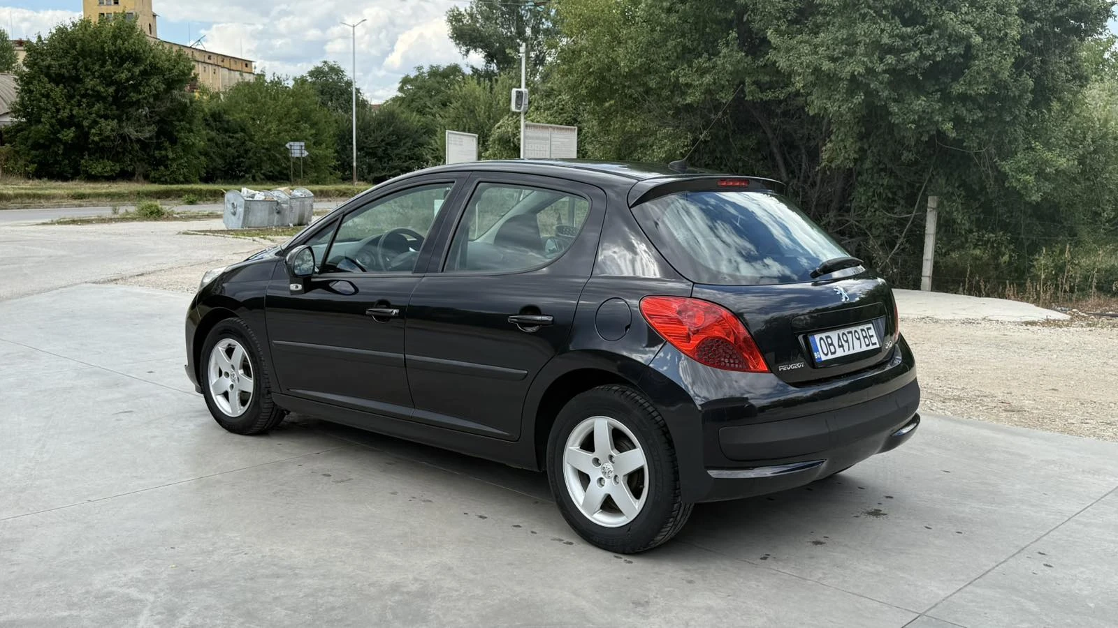 Peugeot 207 1.4 Стария двигател, снимка 4 - Автомобили и джипове - 55404573