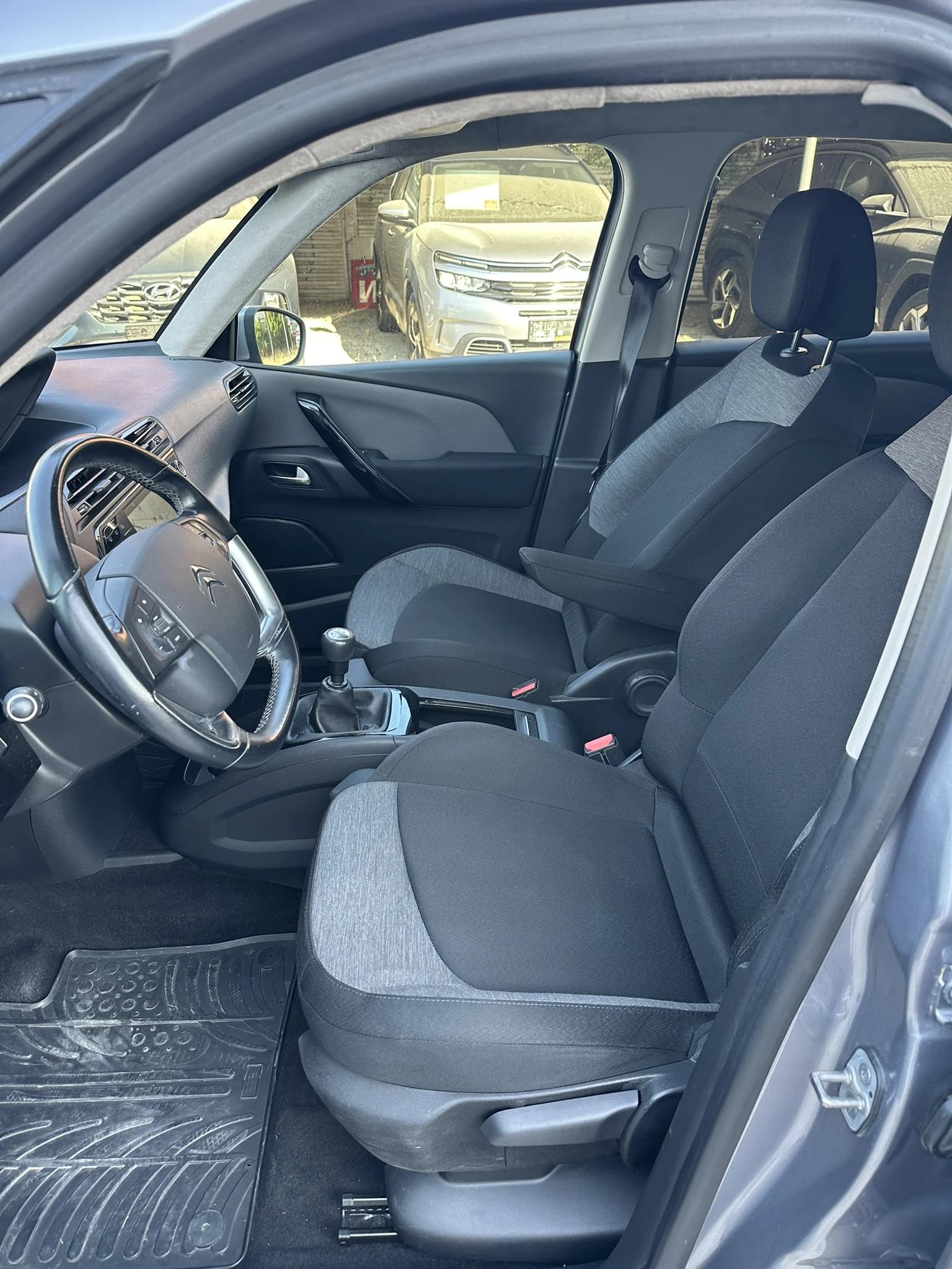 Citroen C4 Picasso, снимка 7 - Автомобили и джипове - 55455320