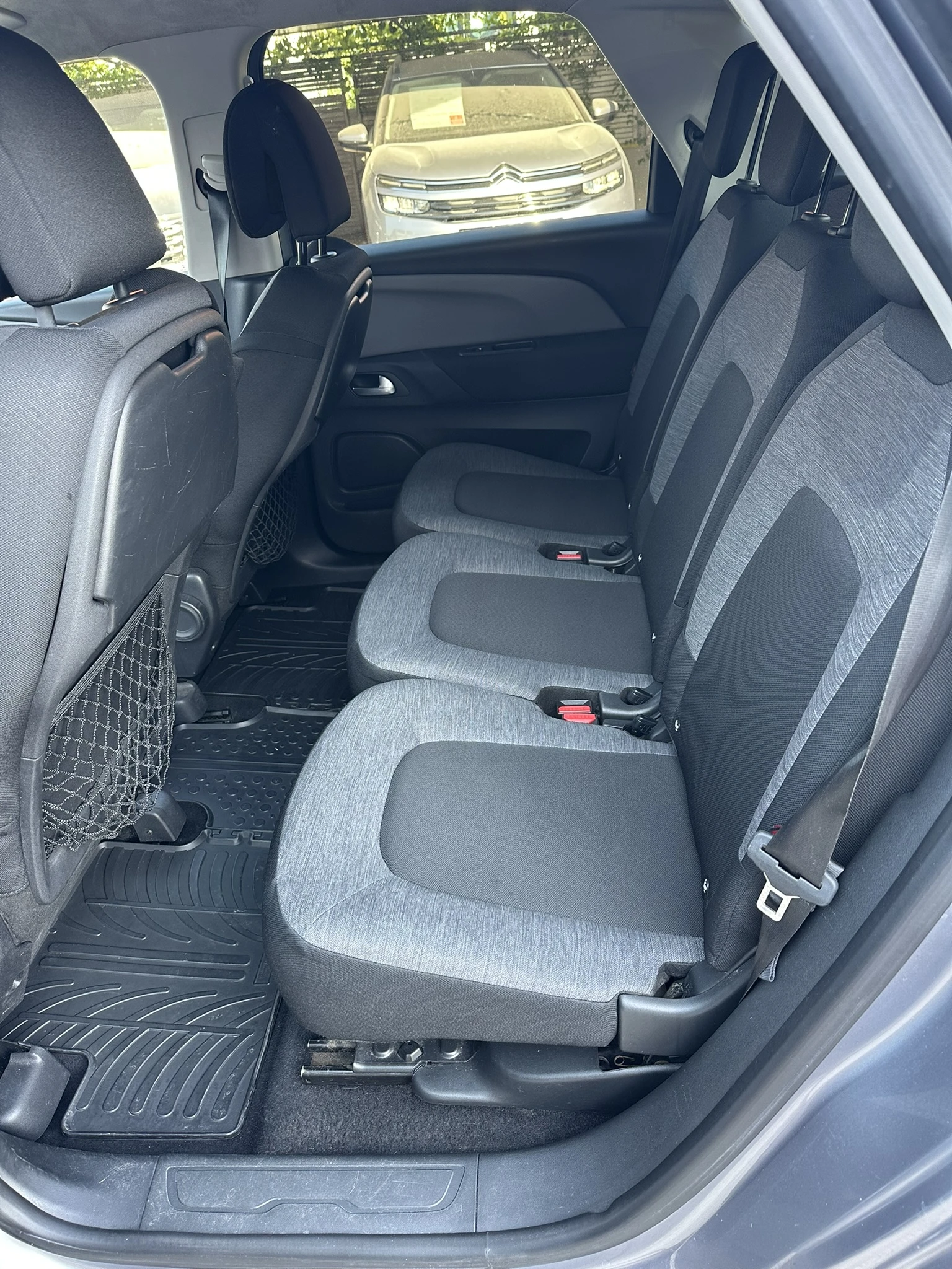 Citroen C4 Picasso, снимка 10 - Автомобили и джипове - 55455320