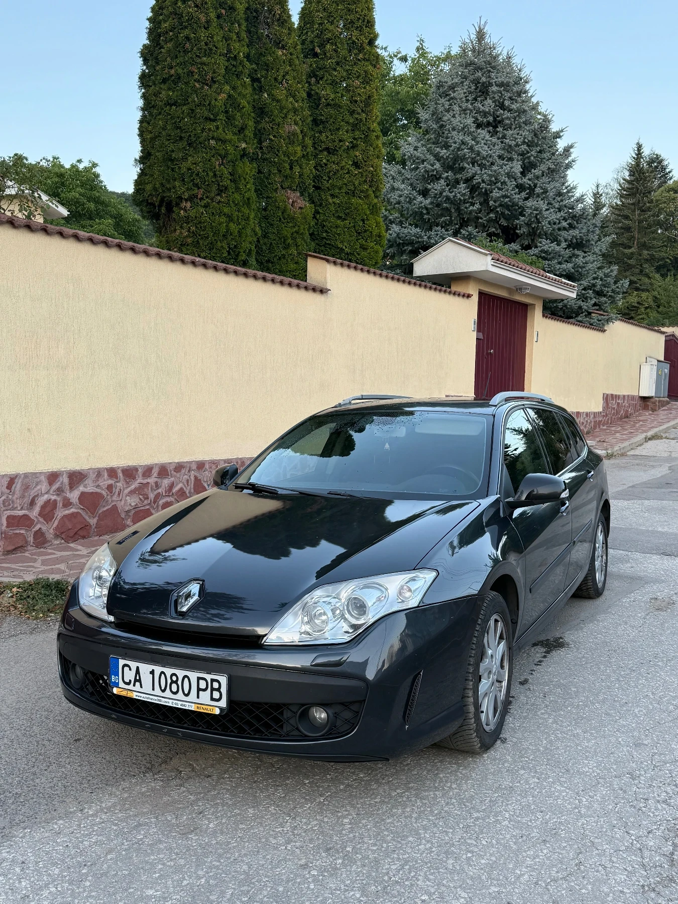 Renault Laguna Renault Laguna 2.0 DCI 150 к.с. Перфектна