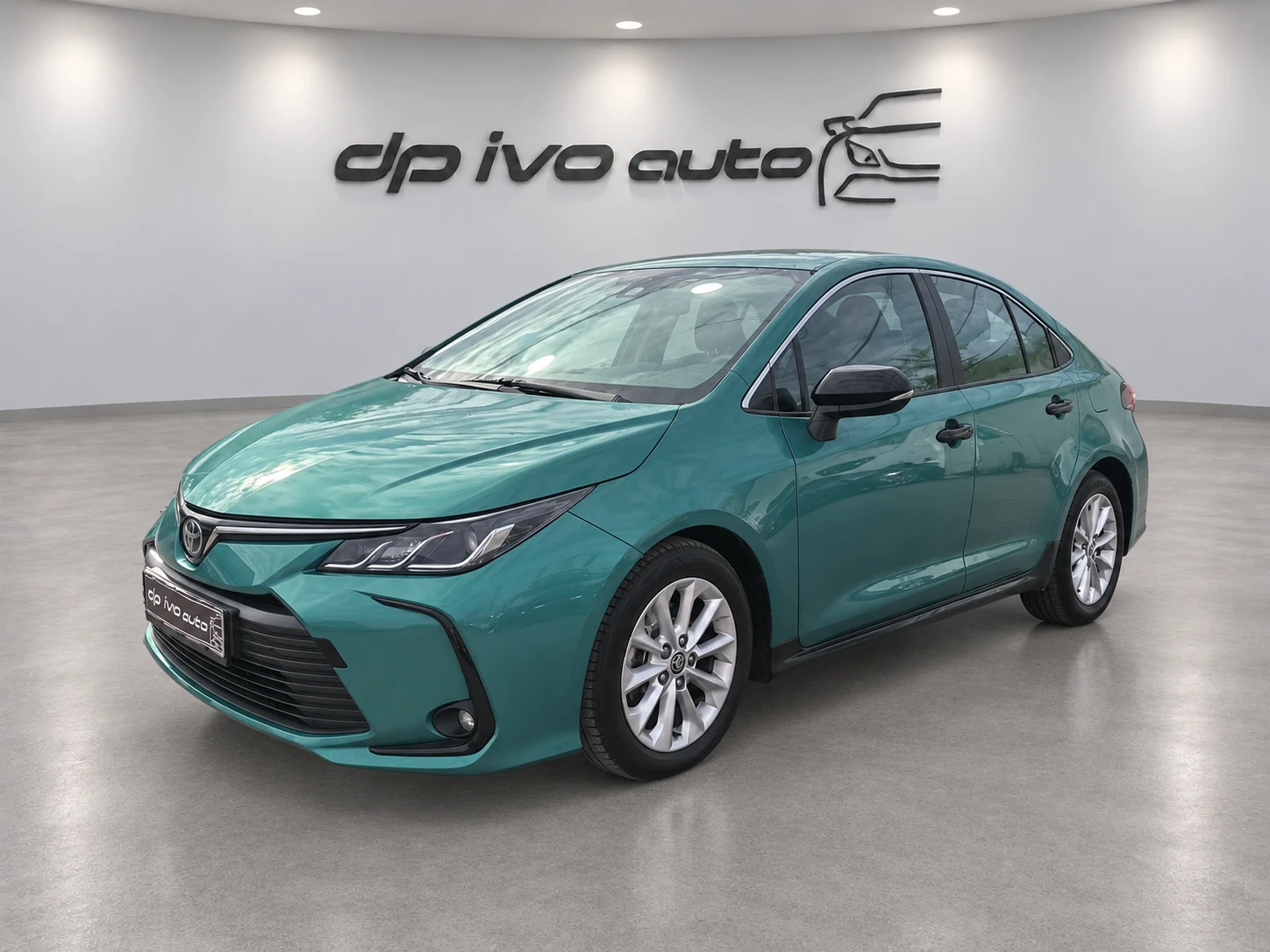 Toyota Corolla 1.8 HYBRID ...2 бр  ОТЛИЧЕН* 