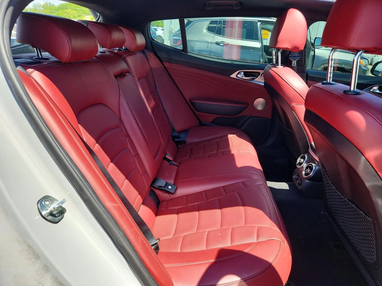 Kia Stinger GT2 - DISTRONIC - ОБДУХ - ПОДГРЕВИ, снимка 10 - Автомобили и джипове - 55926575