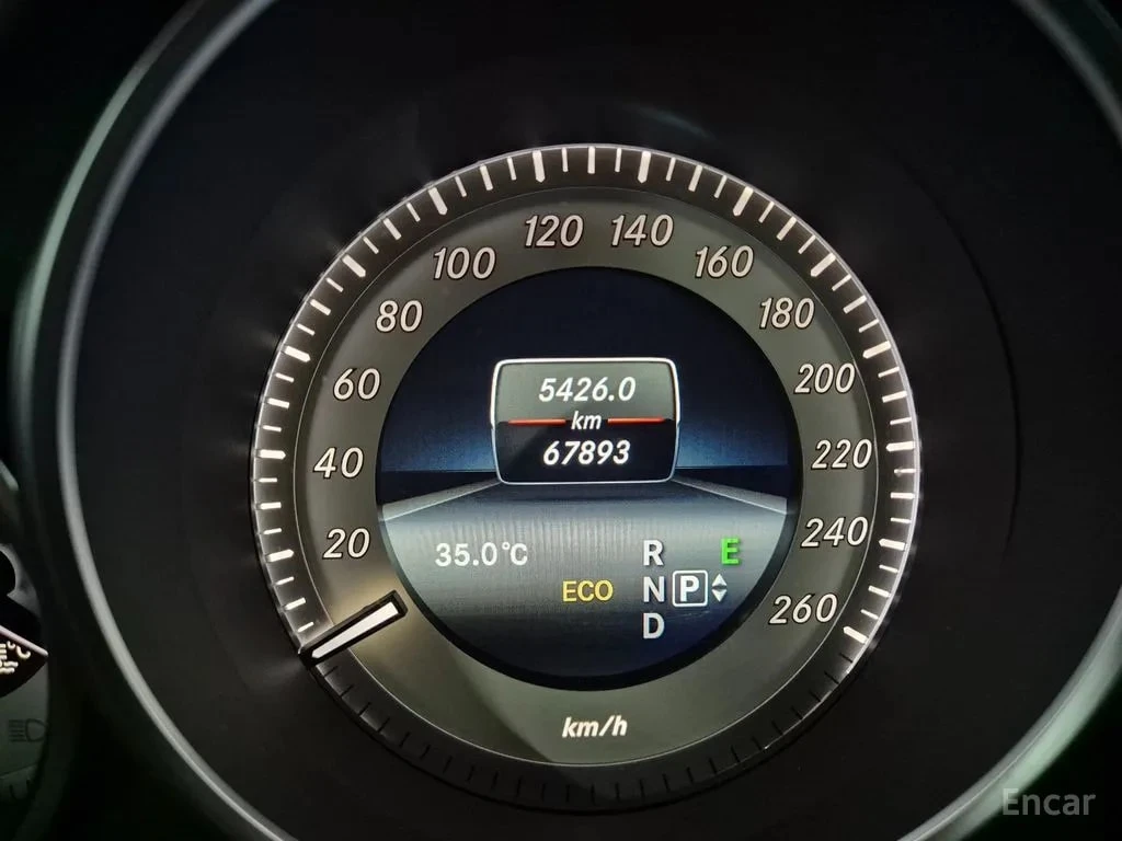 Mercedes-Benz E 220 CDI Avantgarde* ШИБИДАХ* ПОДГРЕВ* ПАМЕТ* НАВИ* , снимка 8 - Автомобили и джипове - 55962626
