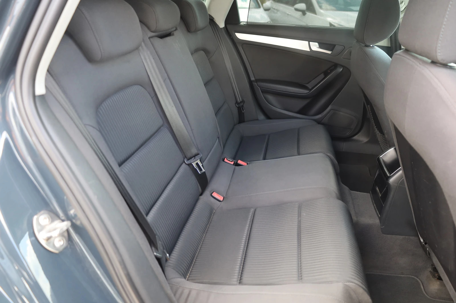 Audi A4 AVANT 2.0TDI ЛИЗИНГ, снимка 16 - Автомобили и джипове - 56161629