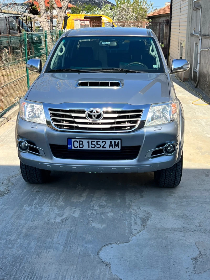 Toyota Hilux, снимка 1 - Автомобили и джипове - 47044467