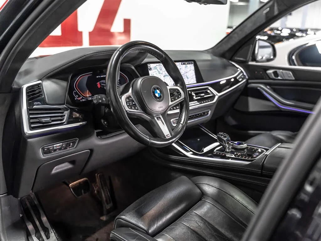 BMW X7 M50i AWD - изображение 7