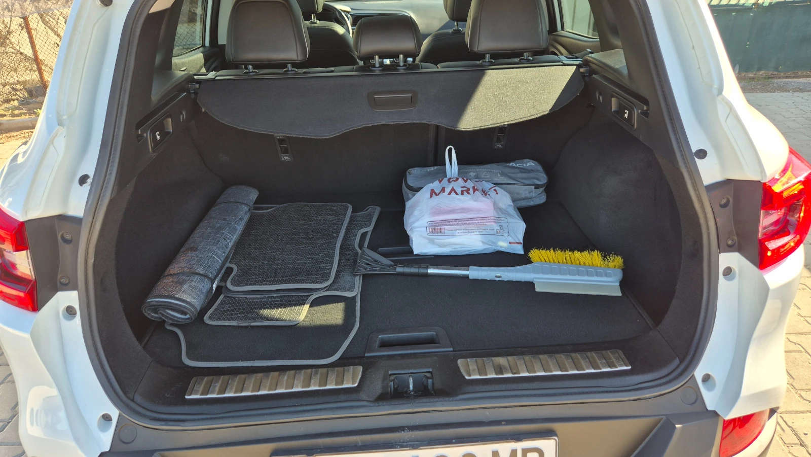 Renault Kadjar 1.5dci/panorama/BOSE, снимка 6 - Автомобили и джипове - 54138352