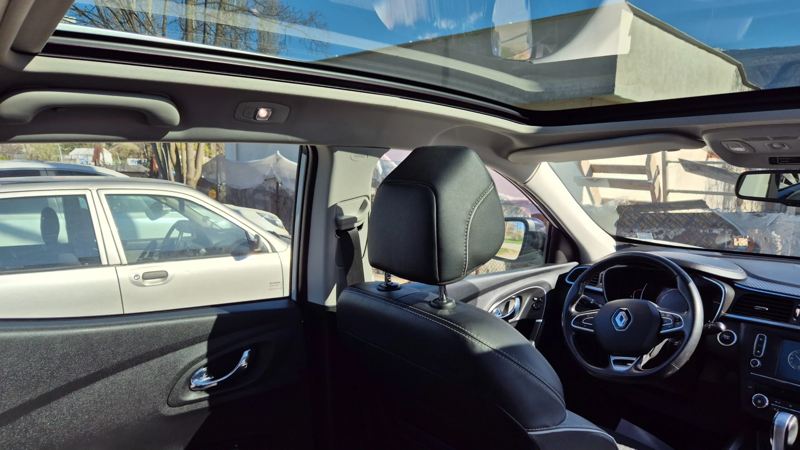 Renault Kadjar 1.5dci/panorama/BOSE, снимка 13 - Автомобили и джипове - 54138352