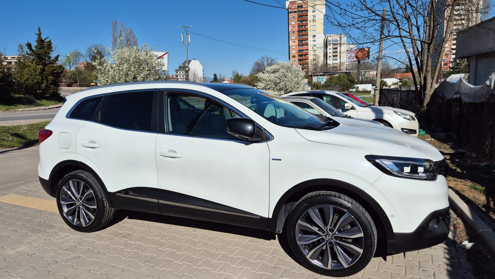 Renault Kadjar 1.5dci/panorama/BOSE, снимка 5 - Автомобили и джипове - 54138352