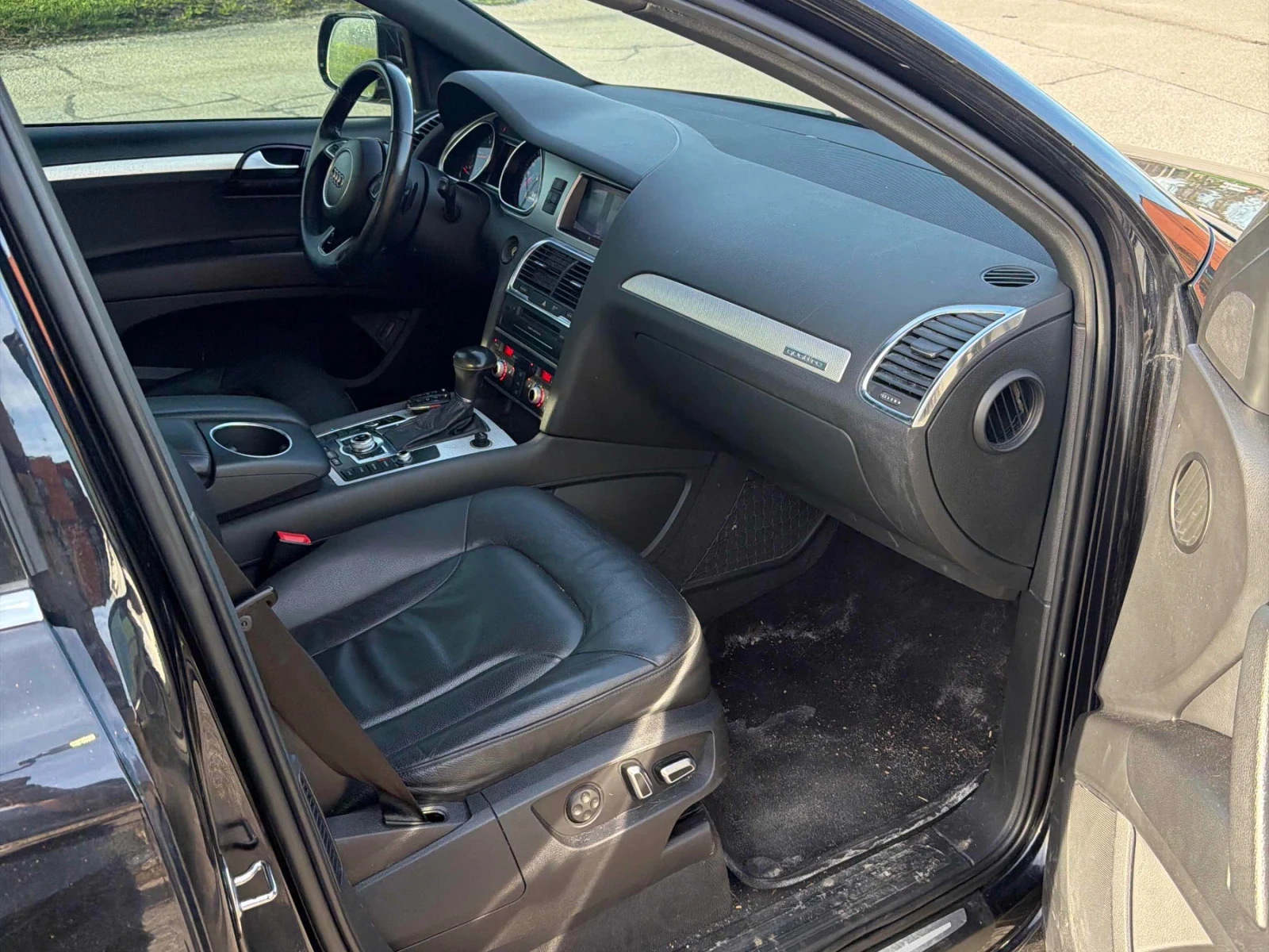 Audi Q7 3.0 TDi * S LINE * ПАНОРАМА * 7 МЕСТА * , снимка 13 - Автомобили и джипове - 54550146
