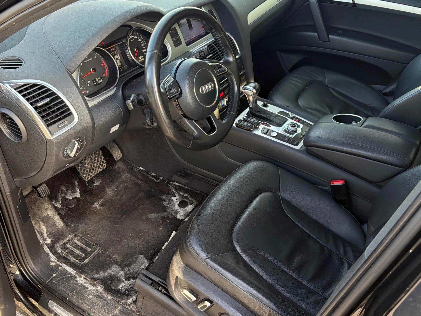 Audi Q7 3.0 TDi * S LINE * ПАНОРАМА * 7 МЕСТА * , снимка 6 - Автомобили и джипове - 54550146