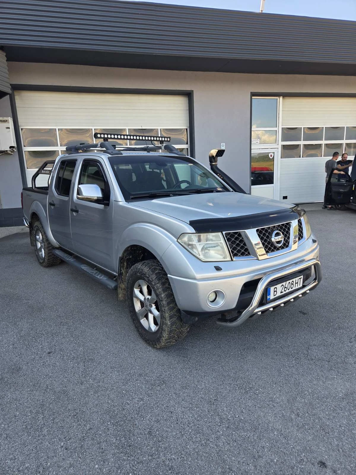 Nissan Navara, снимка 6 - Автомобили и джипове - 54750724