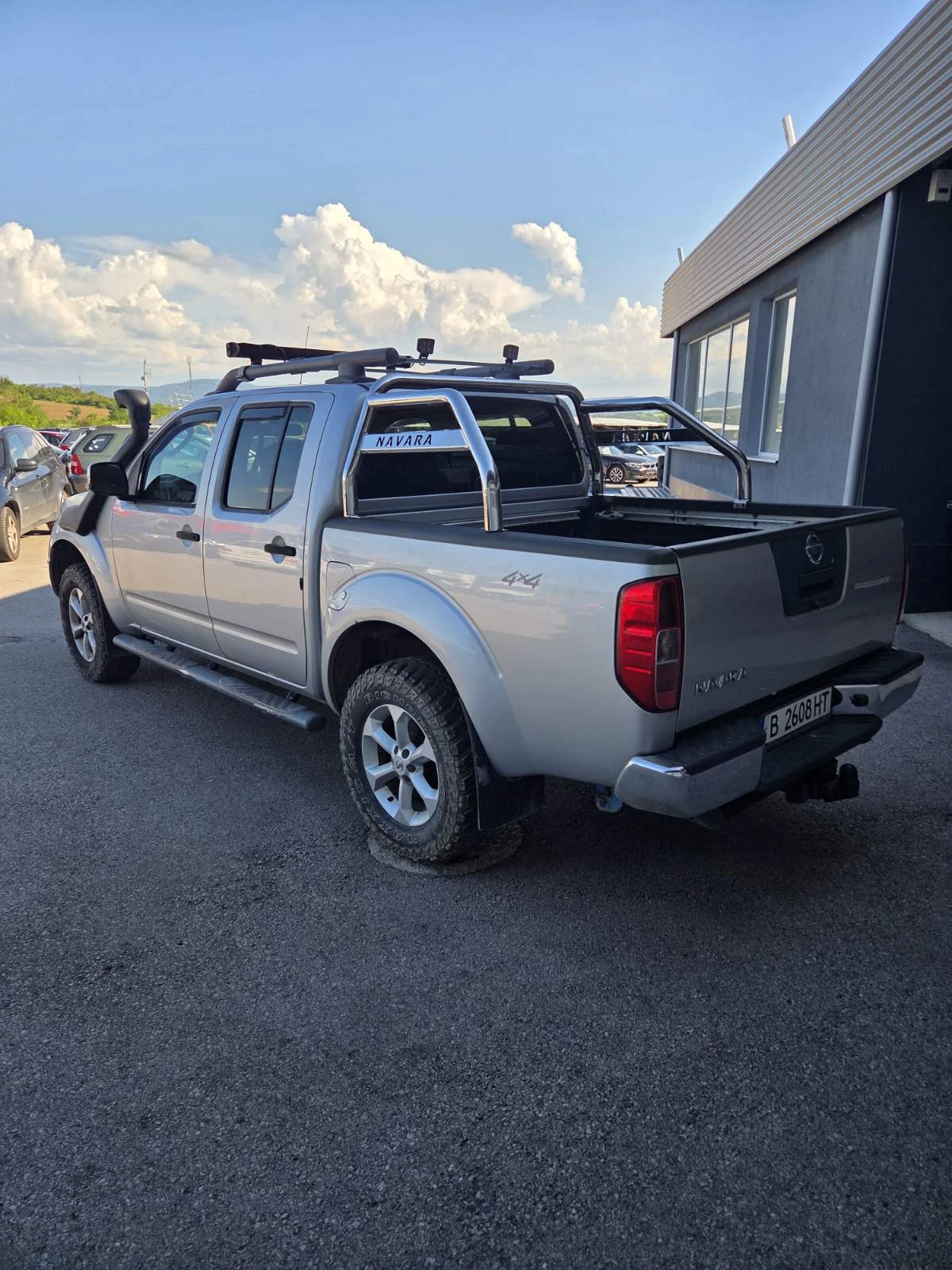 Nissan Navara, снимка 10 - Автомобили и джипове - 54750724