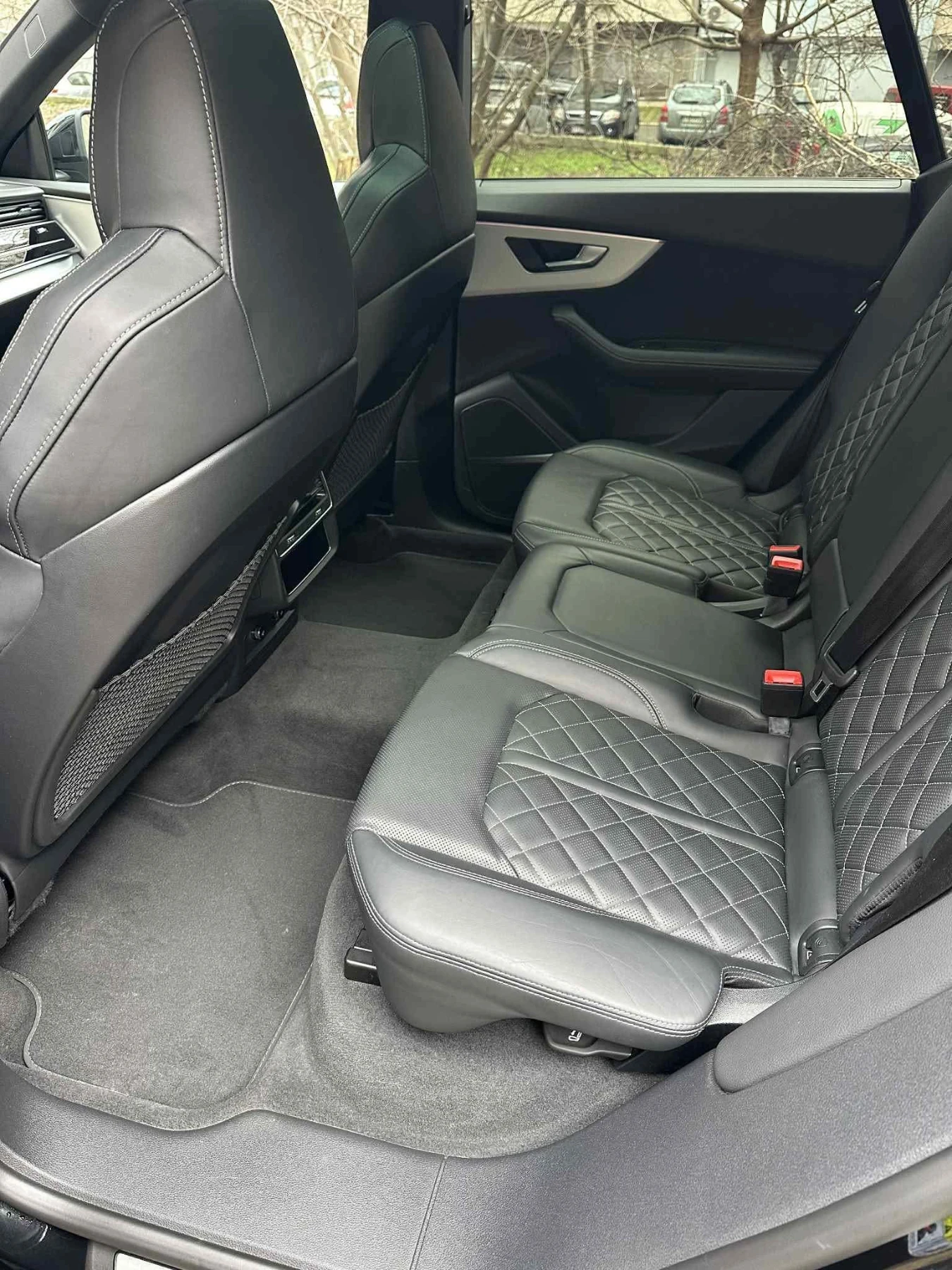Audi SQ8, снимка 7 - Автомобили и джипове - 54857470