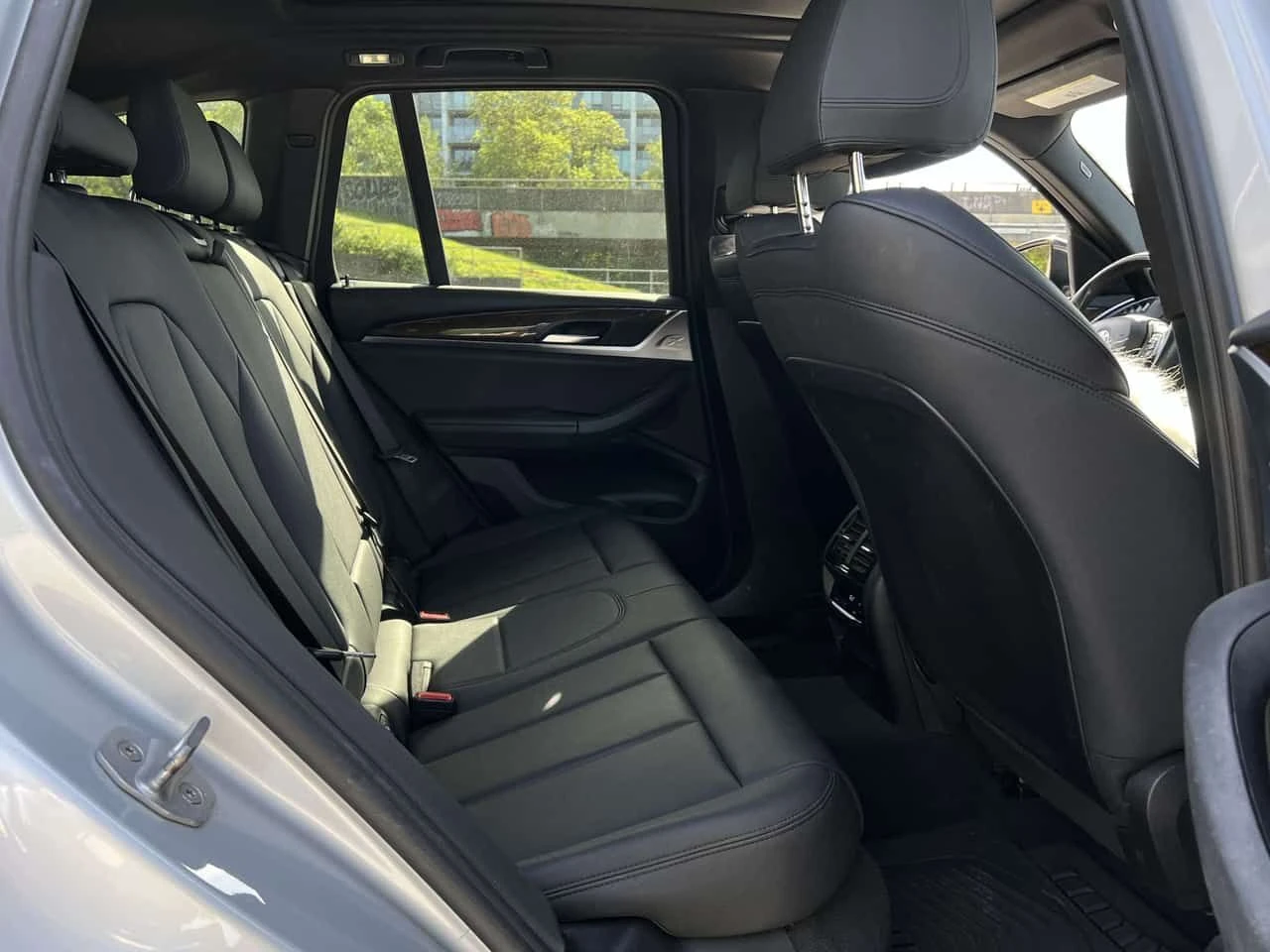 BMW X3 xDrive30i| Glacier Silver| PANO| ПОДГРЕВИ| ПАМЕТ| , снимка 15 - Автомобили и джипове - 55220029