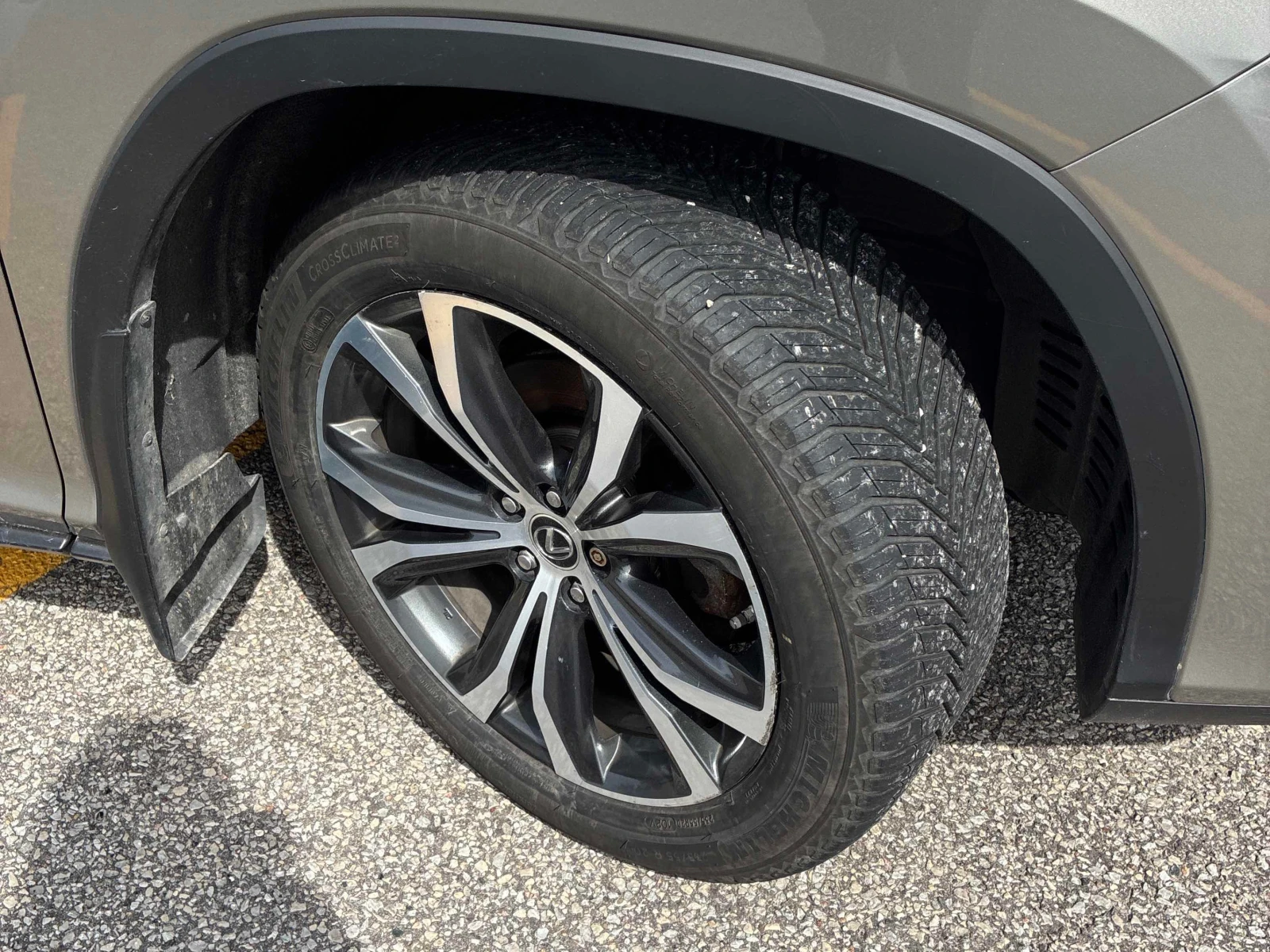 Lexus RX 350 | CARFAX | ГЛАВНО ПРЕДСТАВИТЕЛСТВО НА LEXUS, снимка 6 - Автомобили и джипове - 56008176
