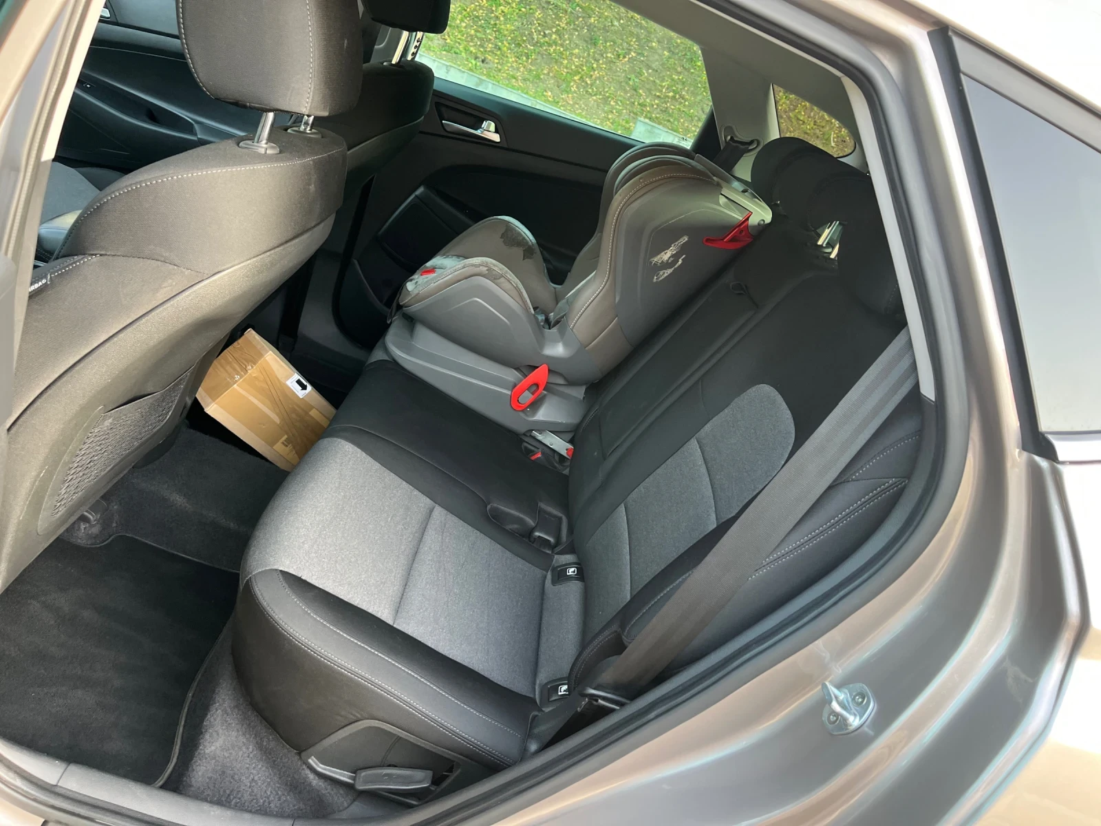 Hyundai Tucson MildHybrid* 48v* Регистриран, снимка 11 - Автомобили и джипове - 56125977