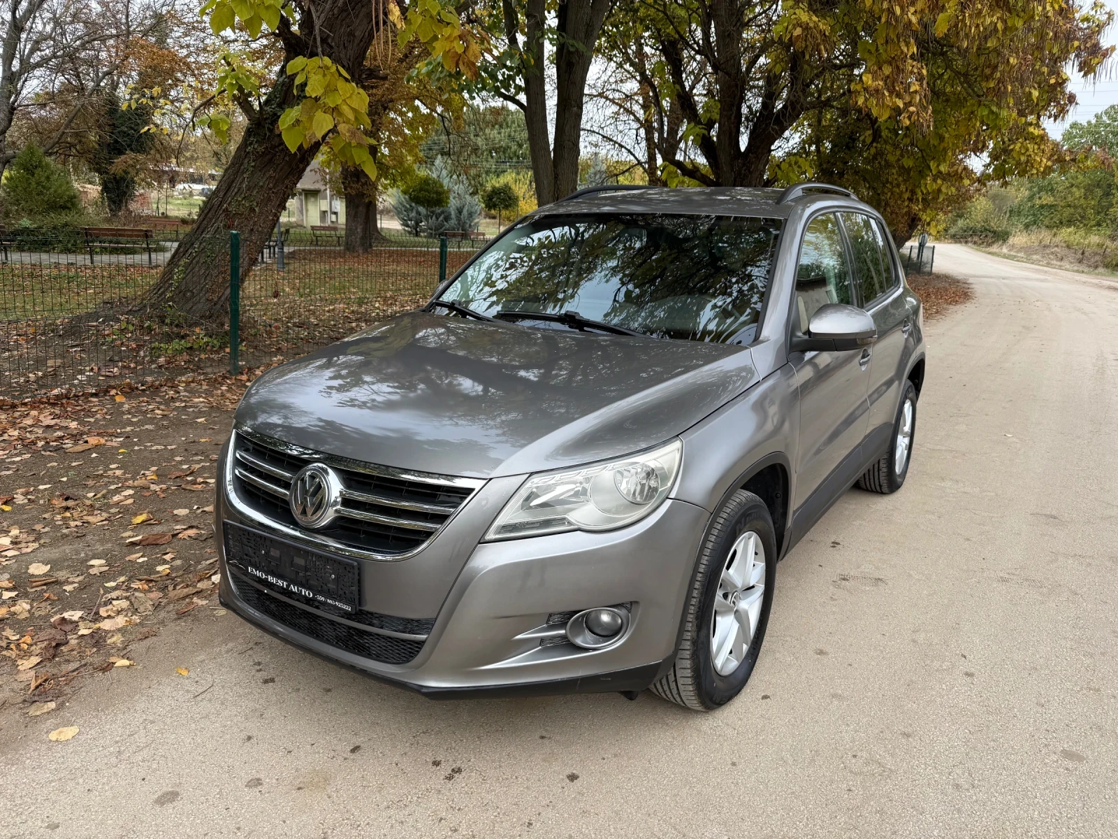 VW Tiguan 2.0d* NAVI* KAMERA* DYNAUDIO, снимка 4 - Автомобили и джипове - 56705975
