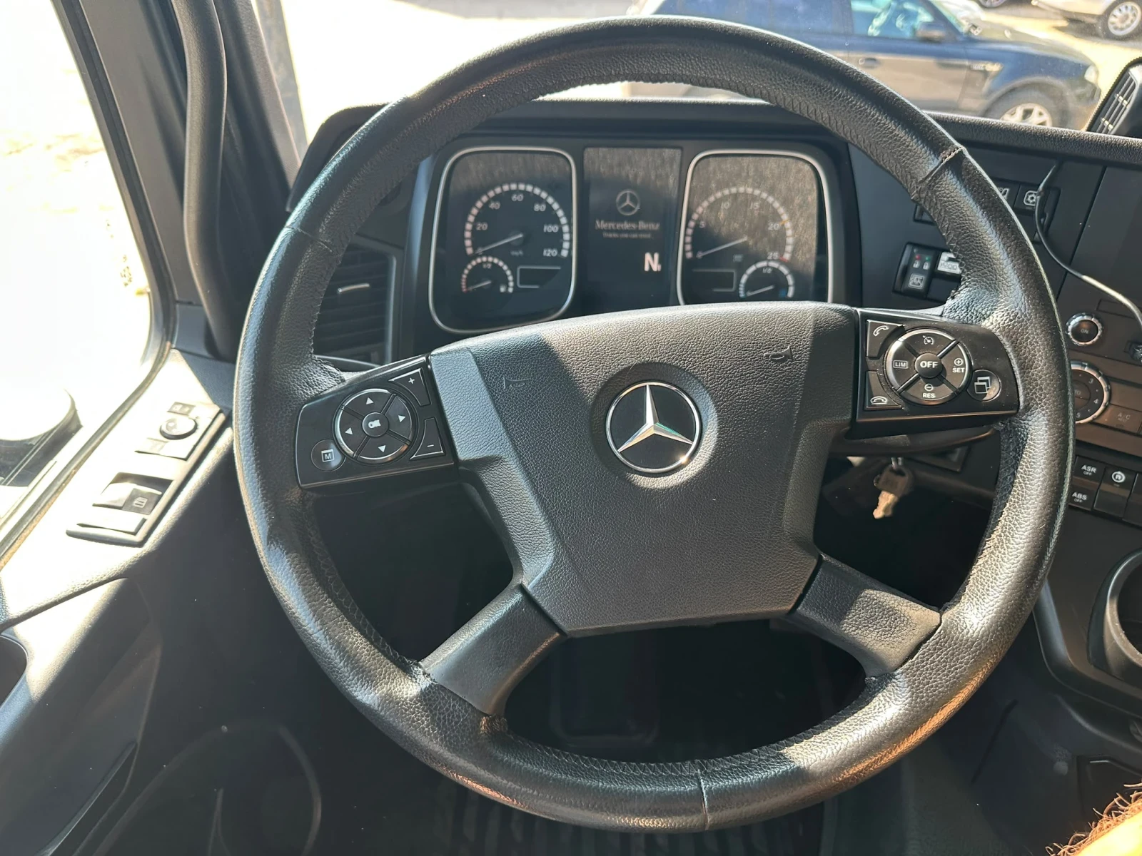 Mercedes-Benz Arocs 3251 8x4, снимка 8 - Камиони - 55612929