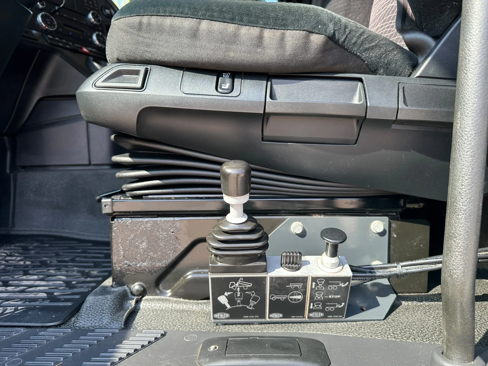 Mercedes-Benz Arocs 3251 8x4, снимка 12 - Камиони - 55612929