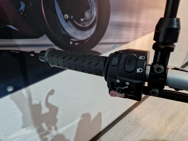 Triumph Speed Triple 1050cci 2010г., снимка 17 - Мотоциклети и мототехника - 50437316