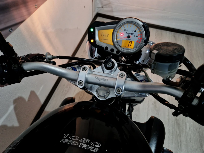 Triumph Speed Triple 1050cci 2010г., снимка 16 - Мотоциклети и мототехника - 50437316
