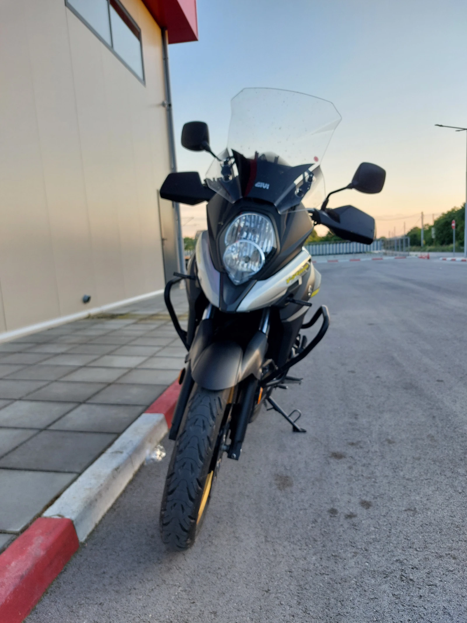 Suzuki V-strom 650 XT