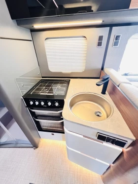 ������ HYMER / ERIBA BMC I 680 2026 3500 ��. SLS-���� �������� | Mobile.bg � ����� ������ 11