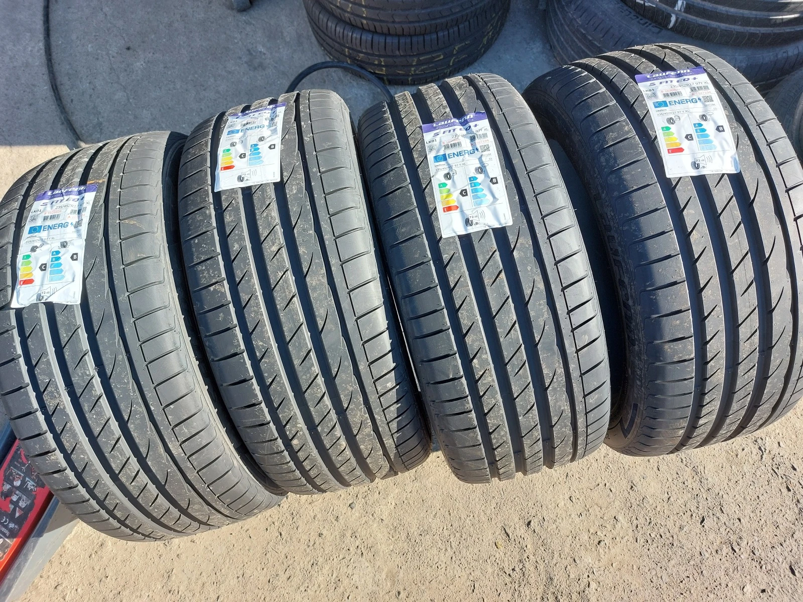 ���� 235/45R17 | Mobile.bg � ����������� 2