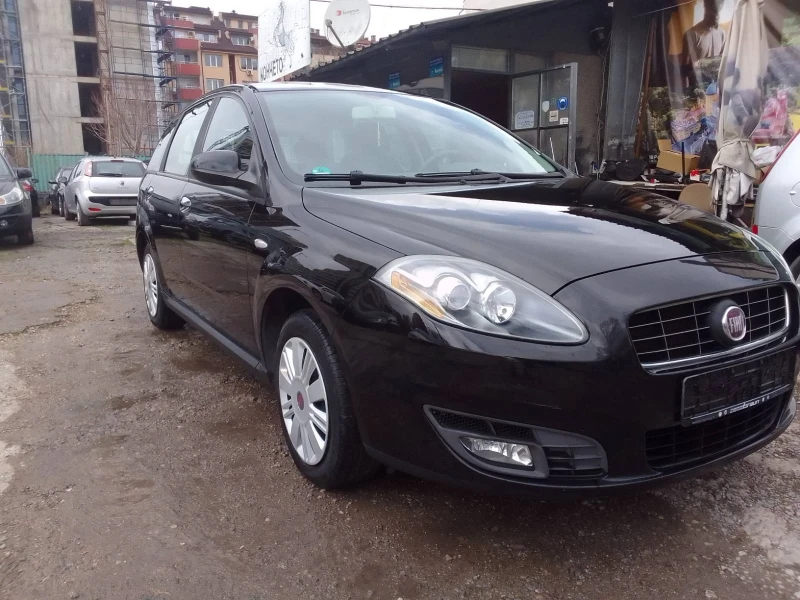 Fiat Croma 1.8 климатроник, парктроник, снимка 1 - Автомобили и джипове - 49518961