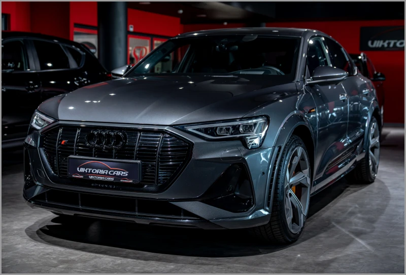 Audi E-Tron S Sportback* S-line* Quattro, снимка 3 - Автомобили и джипове - 51755625