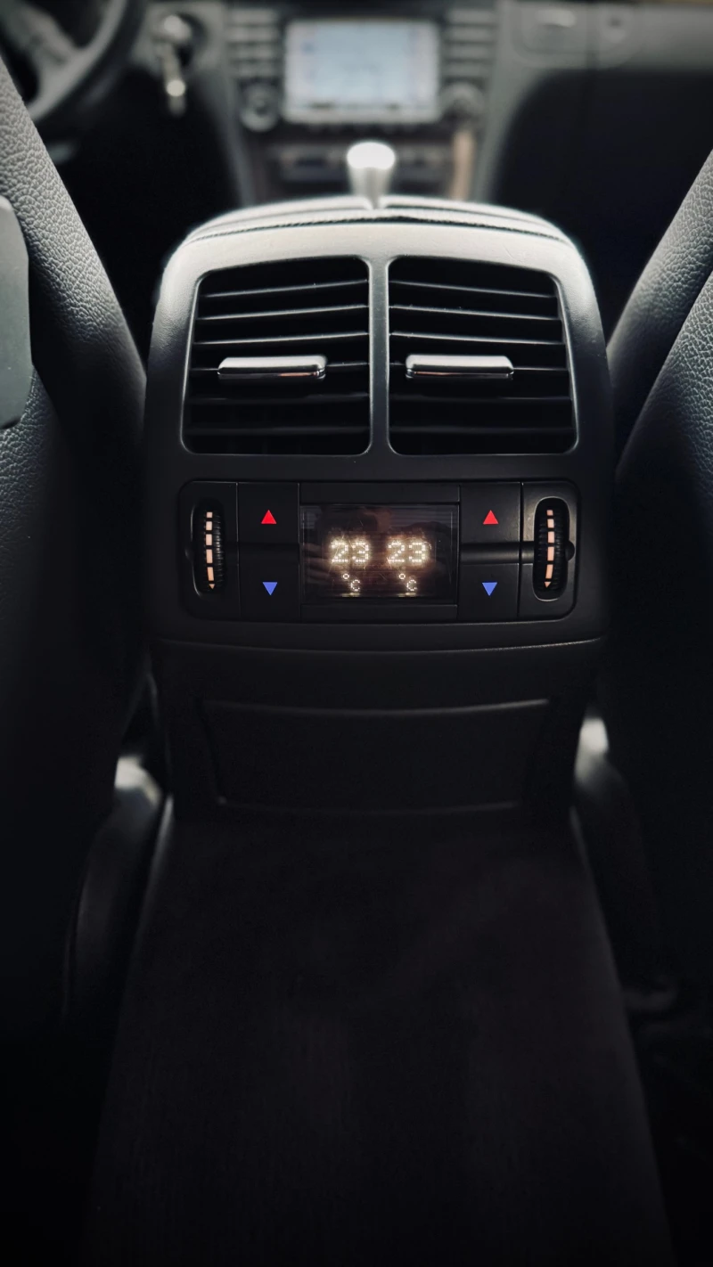 Mercedes-Benz E 320, снимка 16 - Автомобили и джипове - 52425142