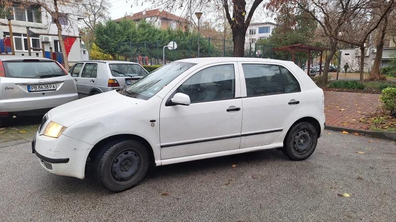 Skoda Fabia, снимка 2 - Автомобили и джипове - 52661929