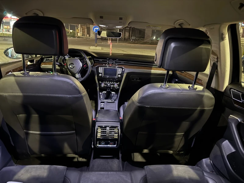 VW Passat 2.0TDI 190К.С. РЪЧКА  PARKASSIST МАСАЖ, снимка 7 - Автомобили и джипове - 52819823