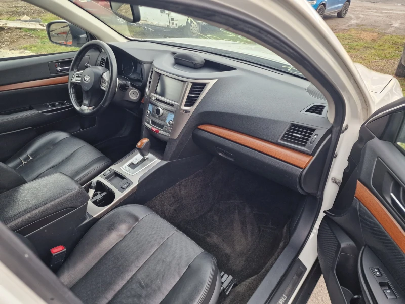 Subaru Outback 3.6R Limited, снимка 11 - Автомобили и джипове - 53101246