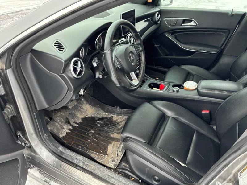 Mercedes-Benz CLA 250 4MATIC * ПОДГРЕВИ* КАМЕРА* ДВА ЧИФТА ГУМИ/ДЖАНТИ* , снимка 7 - Автомобили и джипове - 53448326