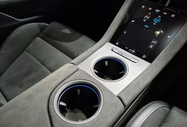 Porsche Taycan GTS Sport Turismo = Air Suspension = Гаранция, снимка 10 - Автомобили и джипове - 53524164