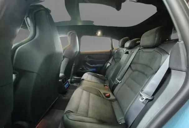 Porsche Taycan GTS Sport Turismo = Air Suspension = Гаранция, снимка 13 - Автомобили и джипове - 53524164