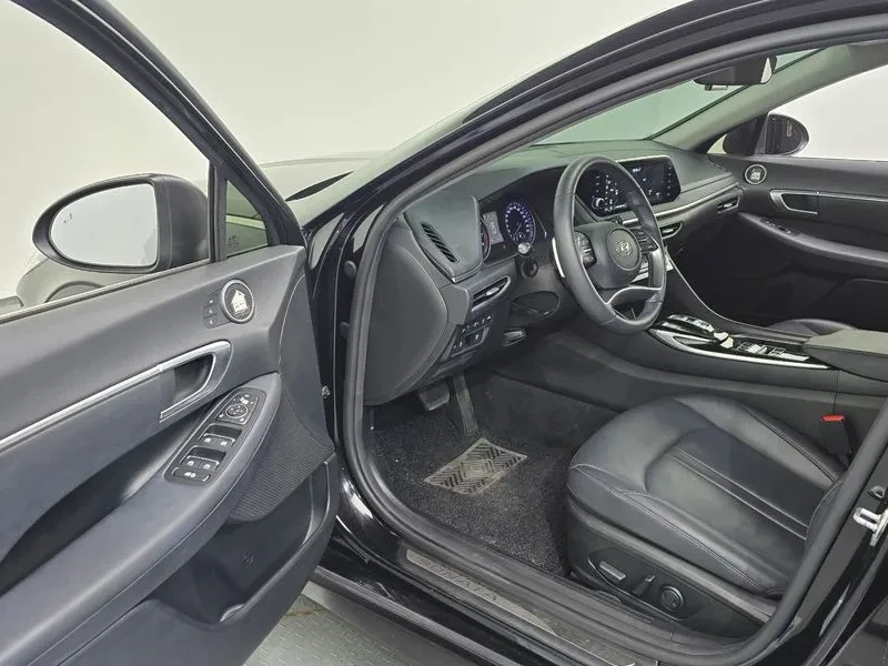 Hyundai Sonata 2.0 Premium Family, снимка 10 - Автомобили и джипове - 55562113