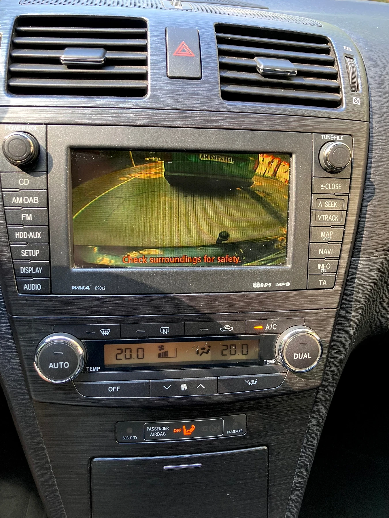 Toyota Avensis 1.8 VVTI Панорама, Камера, Парктроник | Mobile.bg — изображение 13