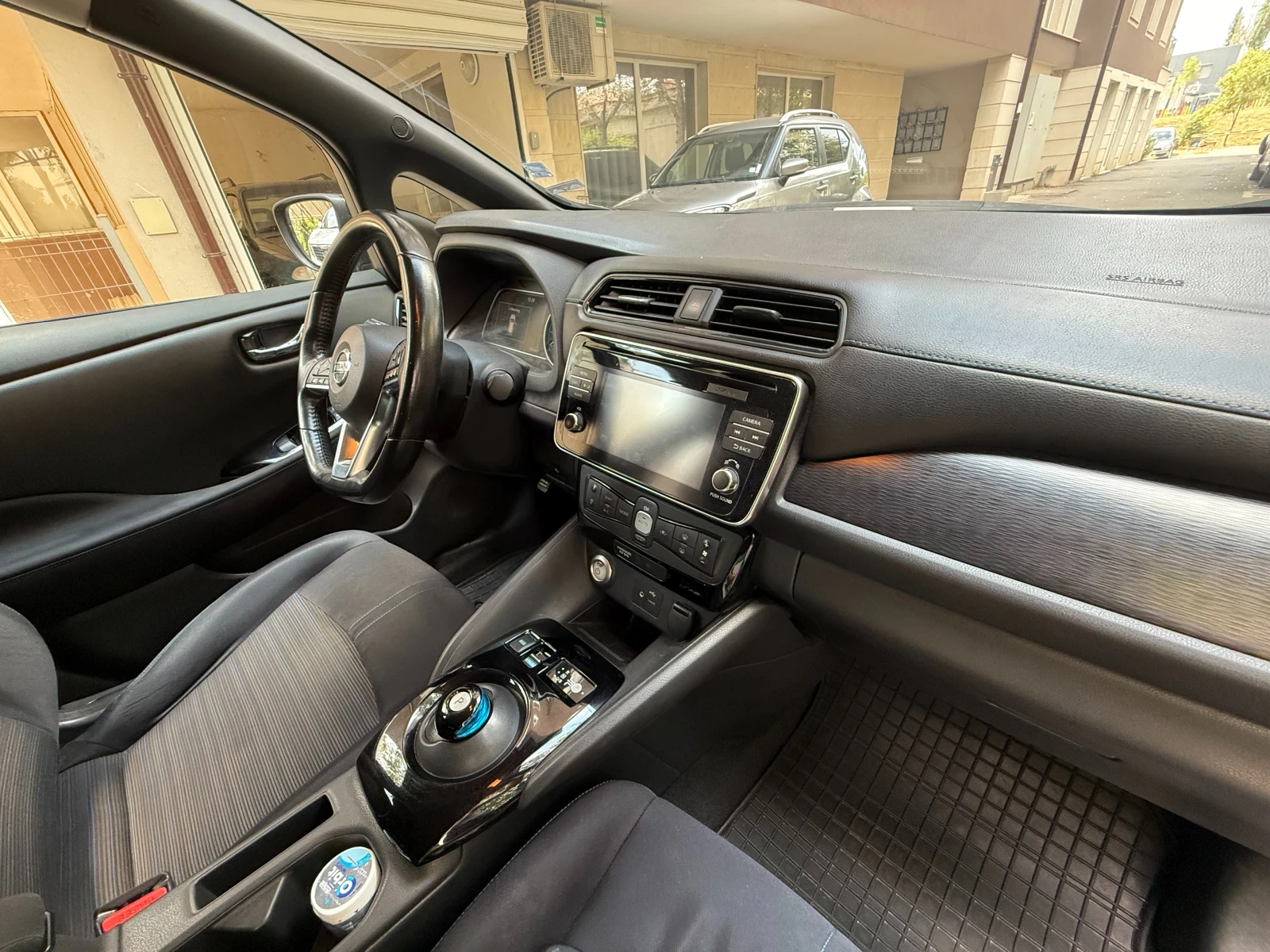 Nissan Leaf   - изображение 6