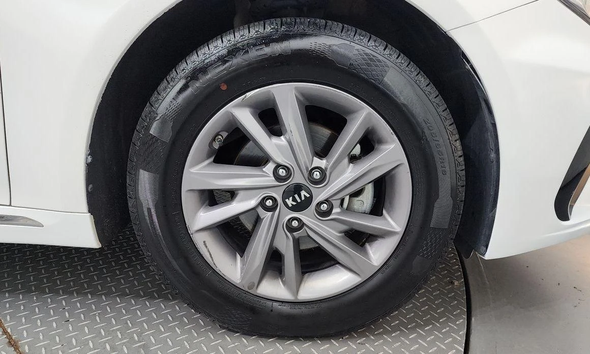 Kia K5  - изображение 5