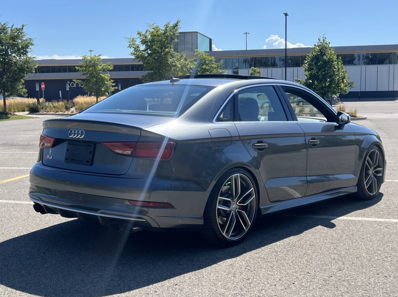 Audi S3 2018 Audi S3 Sedan Progressiv - изображение 4