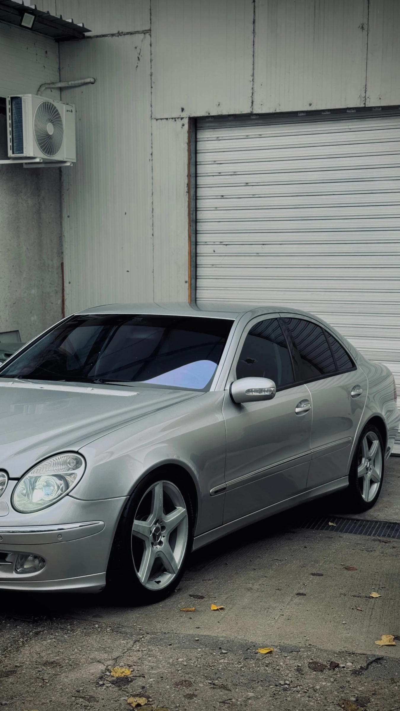 Mercedes-Benz E 320  - изображение 3