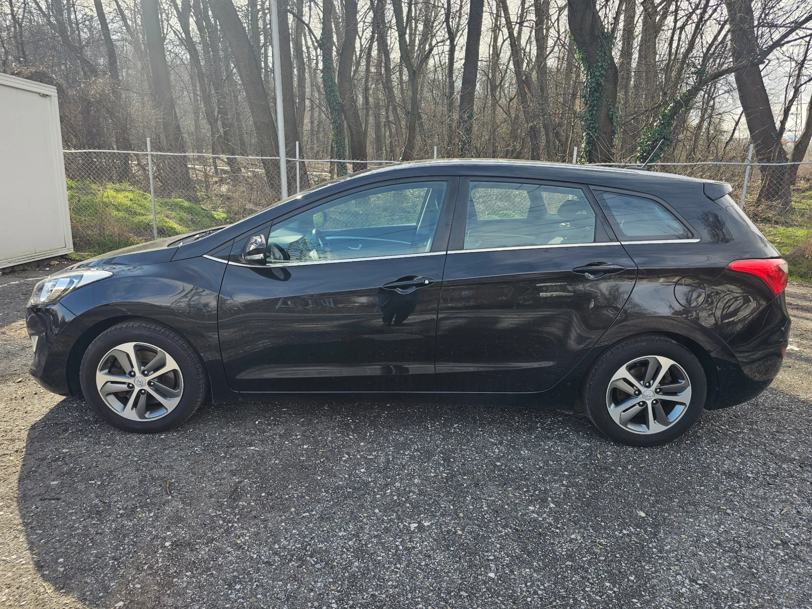 Hyundai I30 1.6 CRDi, снимка 2 - Автомобили и джипове - 53704981