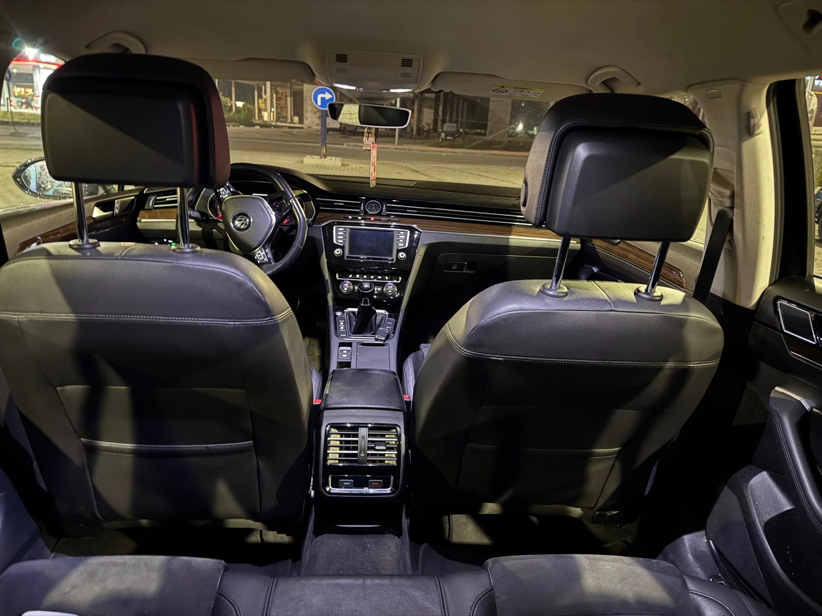 VW Passat 2.0TDI 190�.�. �����  PARKASSIST ����� | Mobile.bg � ����������� 7